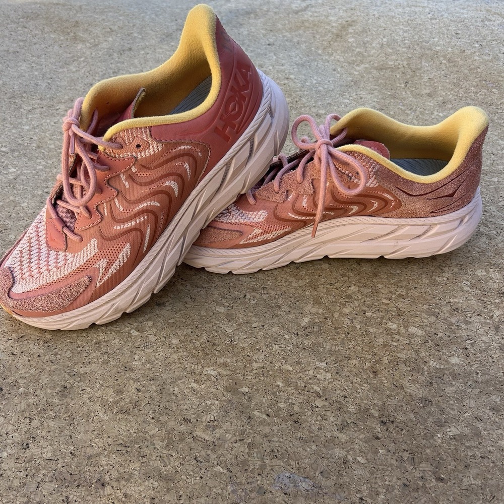Hoka One One US 11 Womens Peach Orange Earthenware Running Comfort Clifton
